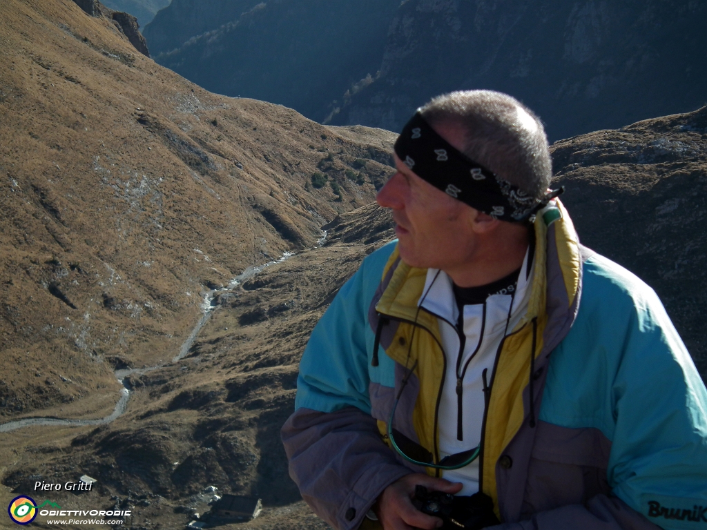 51 Rimirando....la tosta Cima di Valmora appena salita!.JPG